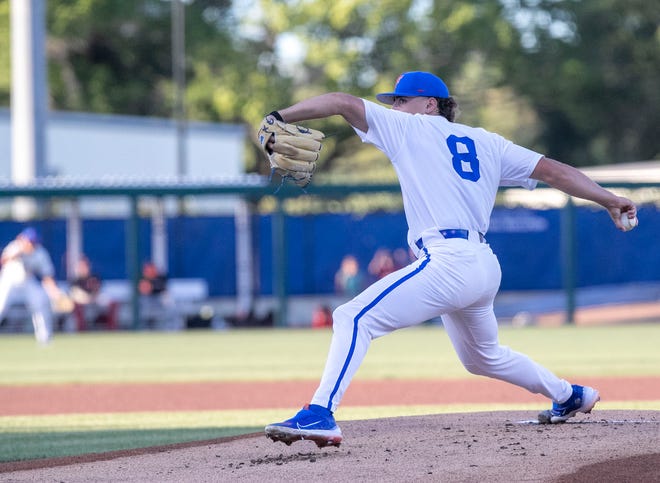 Florida's pitcher Brandon Sproat (8) was the starting pitcher for the Gators against Georgia, Friday, April 14, 2023, at Condron Family Baseball Park in Gainesville, Florida. The Gators lost Game 1 of the weekend series to the Bulldogs 13-11. [Cyndi Chambers/ Gainesville Sun] 2023