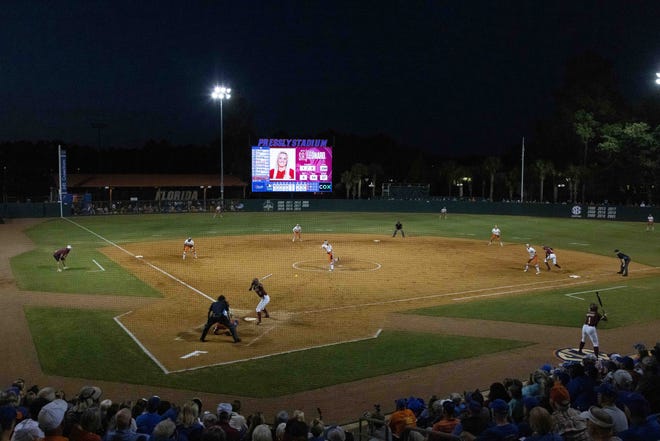 Florida Gators starting pitcher/relief pitcher Elizabeth Hightower (22) pitches in the 6th inning. The Florida women’s softball team hosted FSU at Katie Seashole Pressly Stadium in Gainesville, FL on Wednesday, May 3, 2023. The Seminoles defeated the Gators 8-7.  [Doug Engle/Gainesville Sun]